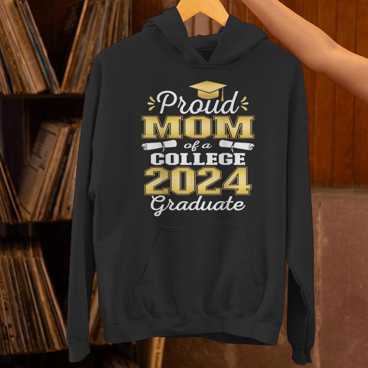 Proud Mom Of 2024 College Graduate Family 24 Graduation Unisex Hoodie