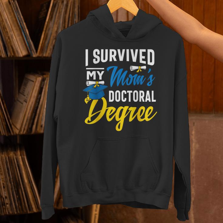 i Survived My Moms Doctoral Degree Graduation Gifts Unisex Hoodie