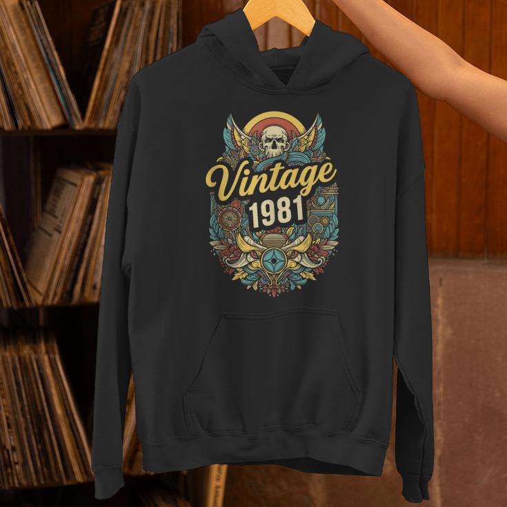 Vintage 1981 Retro Badge Nostalgia Eighties Compass Skull Unisex Hoodie