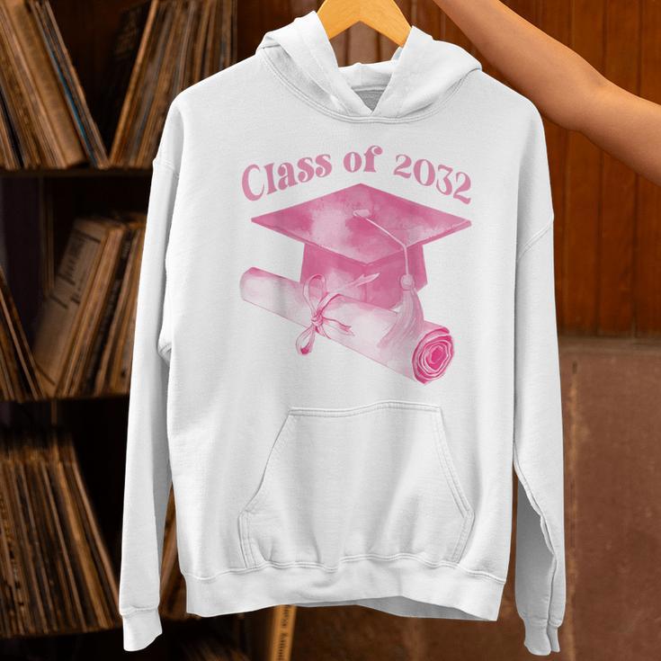 Class Of 2032 Senior 2032 Back To School 2032 Graduation Cap Unisex Hoodie