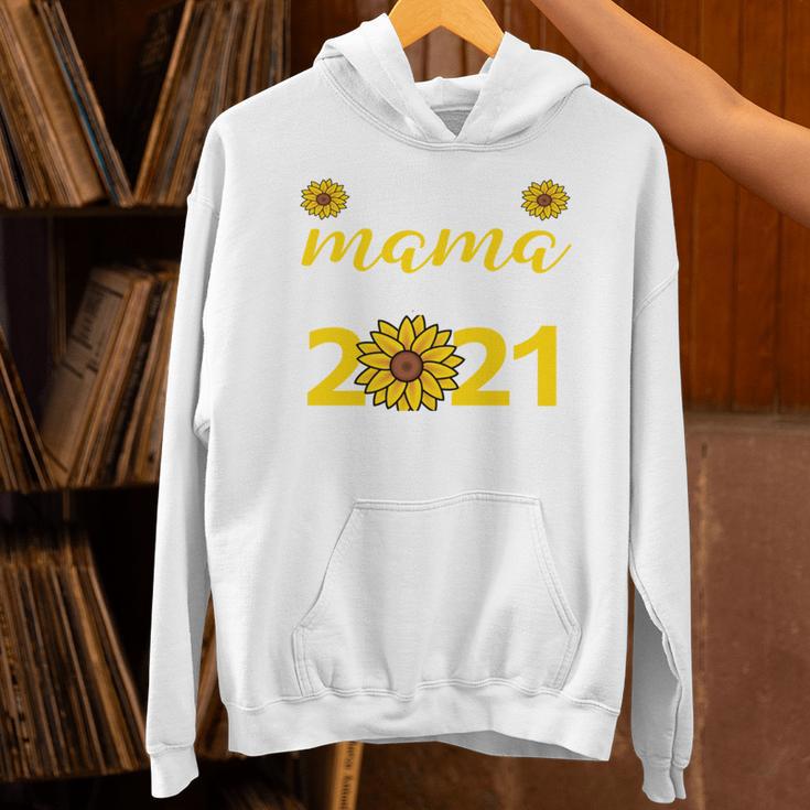 Proud Mama Of a 2021 Graduate Senior Mom 2021 Graduation Unisex Hoodie