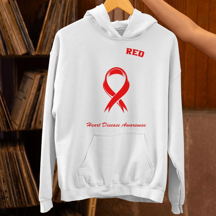 I Wear Red In Memory Of My Mom Heart Disease Awareness Month Unisex Hoodie I Wear Red In Memory Of My Mom Heart Disease Awareness Month Unisex Hoodie
