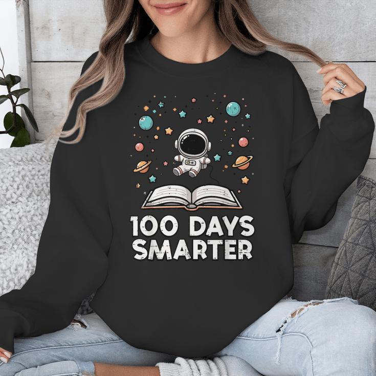 100 Days Smarter Astronaut Book 100th Day Girls Kids Women Unisex Sweatshirt