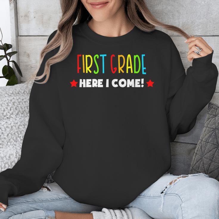 1st Grade Here I Come Kids Kindergarten Graduation Shirt Unisex Sweatshirt