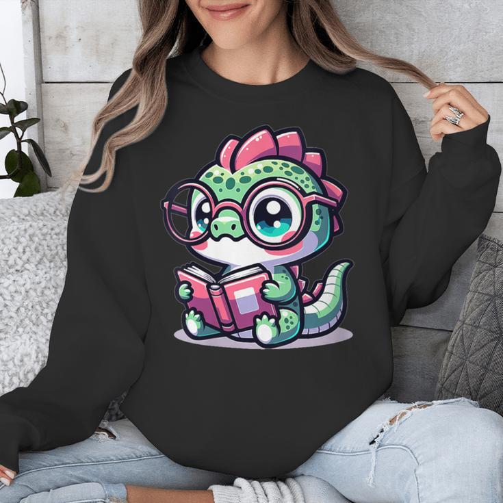 Adorable Book Lover Basilisk With Reading Glasses Cute Unisex Sweatshirt