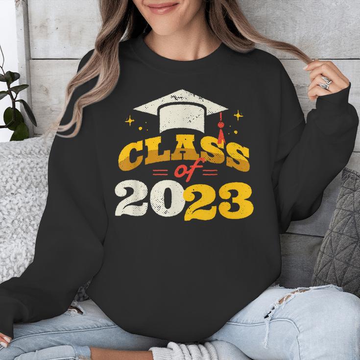 Class Of 2023 School Graduation Vintage Retro Class Of 2023 Unisex Sweatshirt