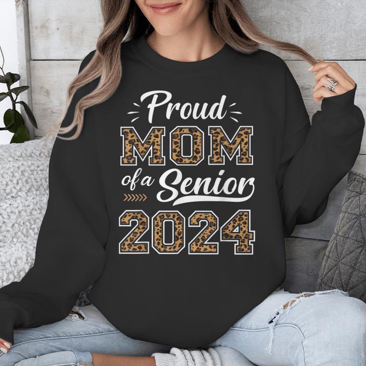 Class Of 2024 Proud Mom Of Senior Class 24 Graduation Unisex Sweatshirt