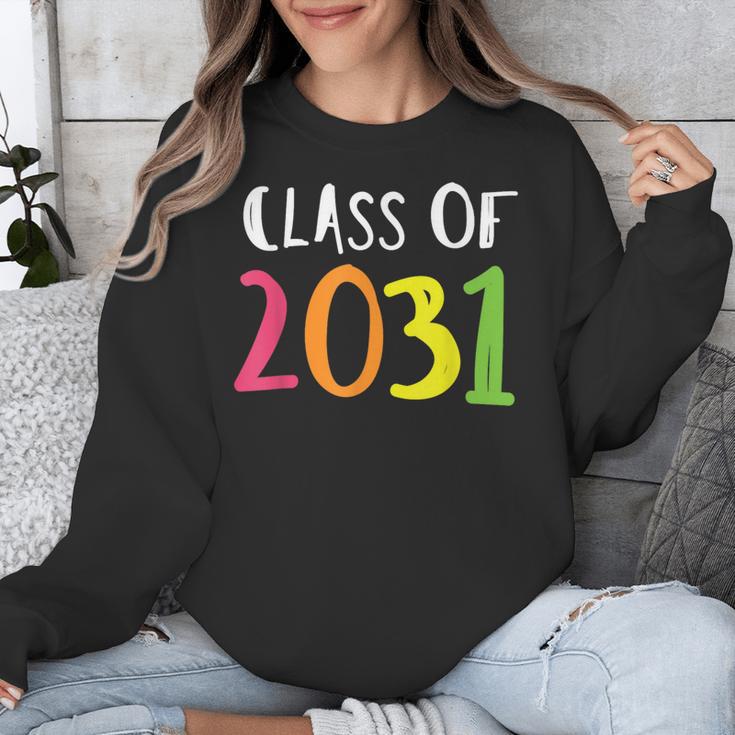 Class Of 2031 Kindergarten Graduation Back To School T-Shirt Unisex Sweatshirt