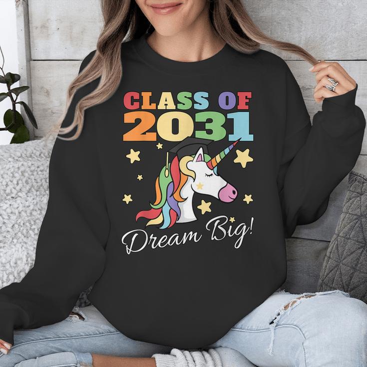 Class Of 2031 Magical Unicorn Graduation Cap Unisex Sweatshirt