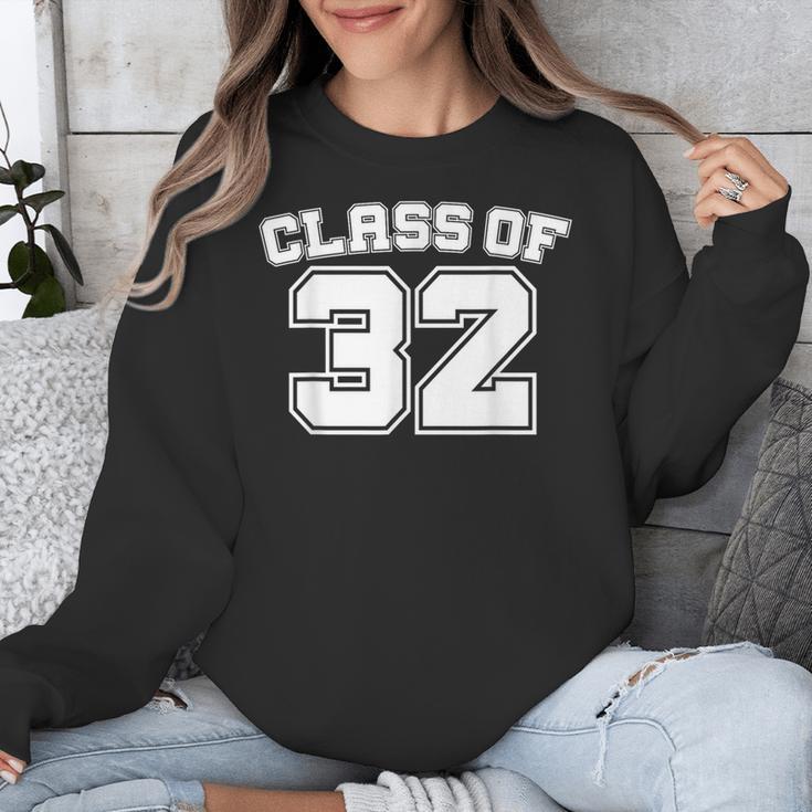 Class Of 32 2032 School Tee Shirt Graduation Class Party Unisex Sweatshirt