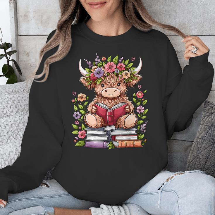 Cute Baby Highland Cow With Reading Book Bookworm Unisex Sweatshirt Cute Baby Highland Cow With Reading Book Bookworm Unisex Sweatshirt