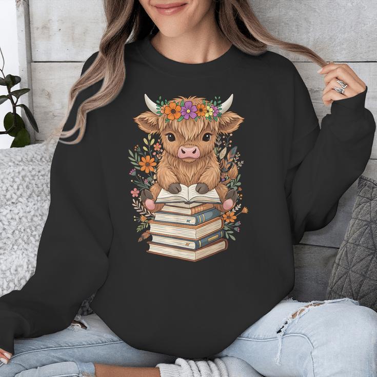 Cute Baby Highland Cow Reading Book Librarian Bookworm Unisex Sweatshirt Cute Baby Highland Cow Reading Book Librarian Bookworm Unisex Sweatshirt