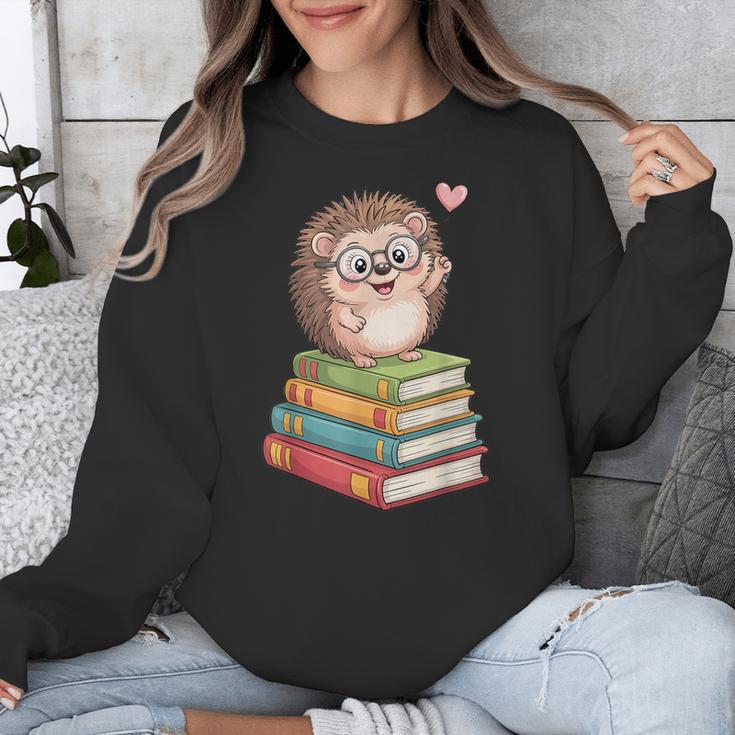 Cute Hedgehog Reading Books Animal Lover Reader Bookworm Unisex Sweatshirt