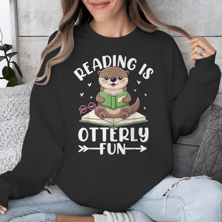 Cute Otter Reading Book Lover Sea Otters Animal Lover Unisex Sweatshirt