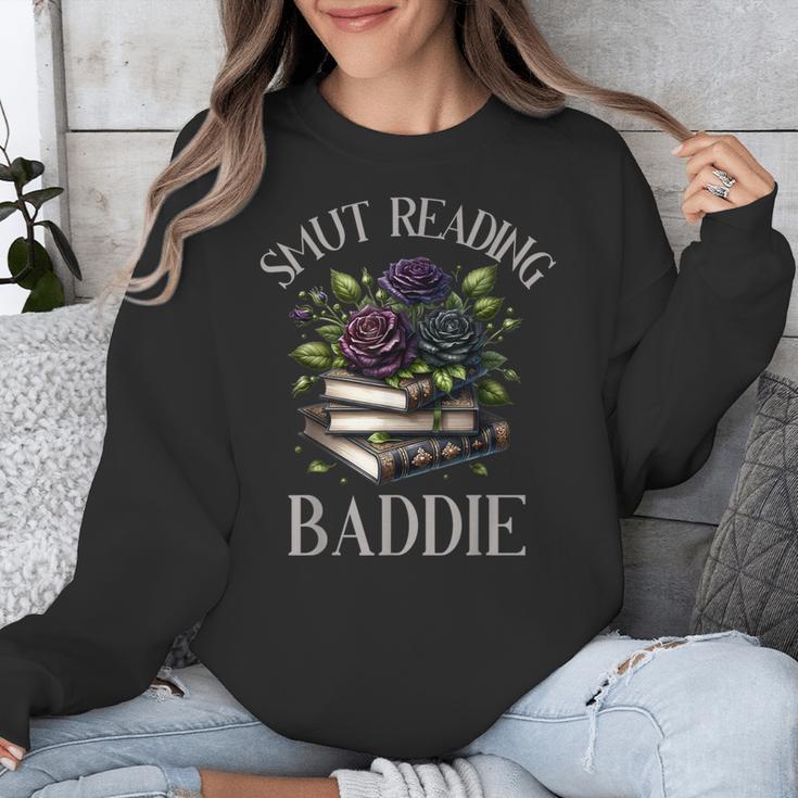 Dark Romance Reader Smutt Book Merch Spicy Books Smut Baddie Unisex Sweatshirt