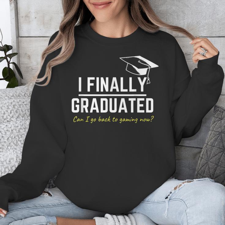 I Finally Graduated Back To Gaming Gamer Graduation Unisex Sweatshirt