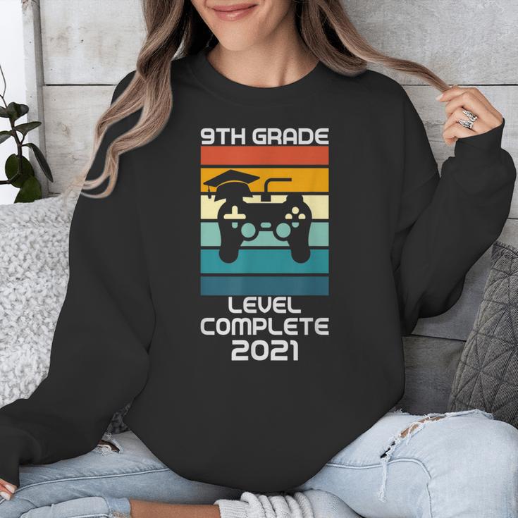 Gamer Graduation 2021 Retro 9th Grade Level Complete Unisex Sweatshirt