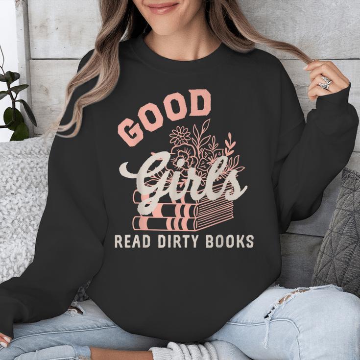 Good Girls Read Dirty Books Smutty Book Merch I Dont Watch Unisex Sweatshirt