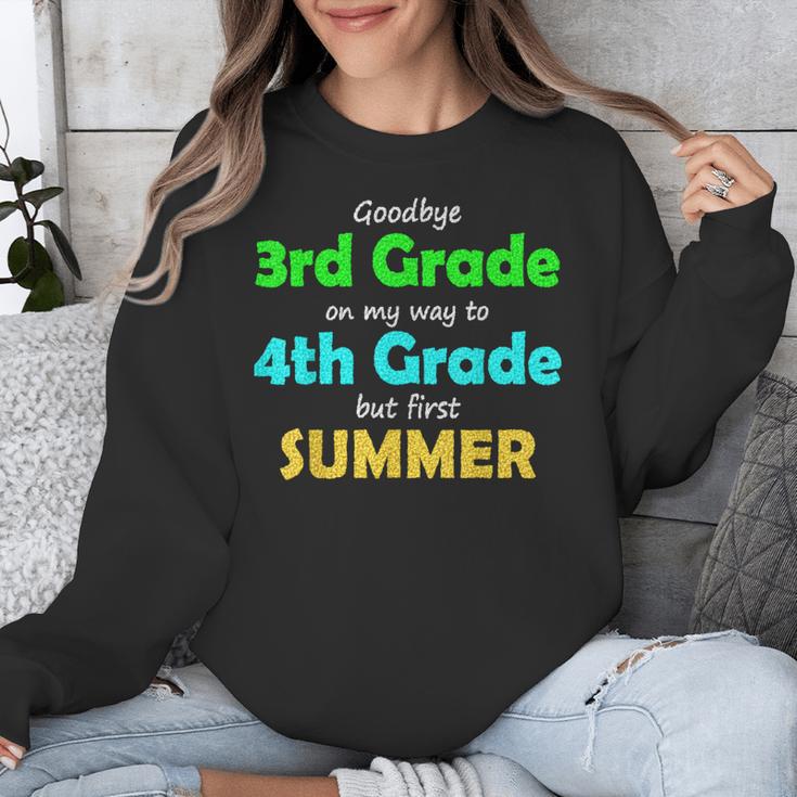 Goodbye 3rd Grade On My Way To 4th Grade 2022 Graduation Unisex Sweatshirt