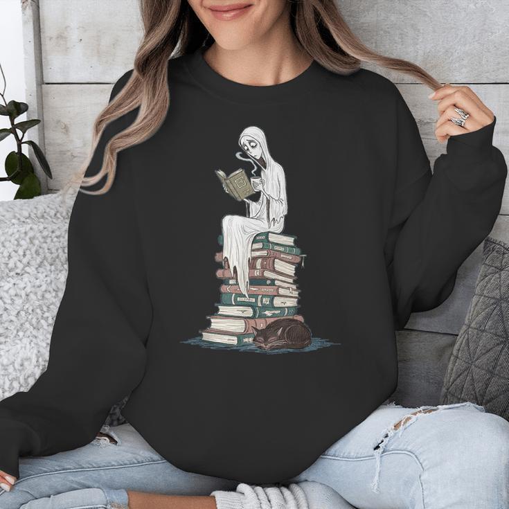 Gothic Librarian Halloween Books Tee For Teachers Unisex Sweatshirt