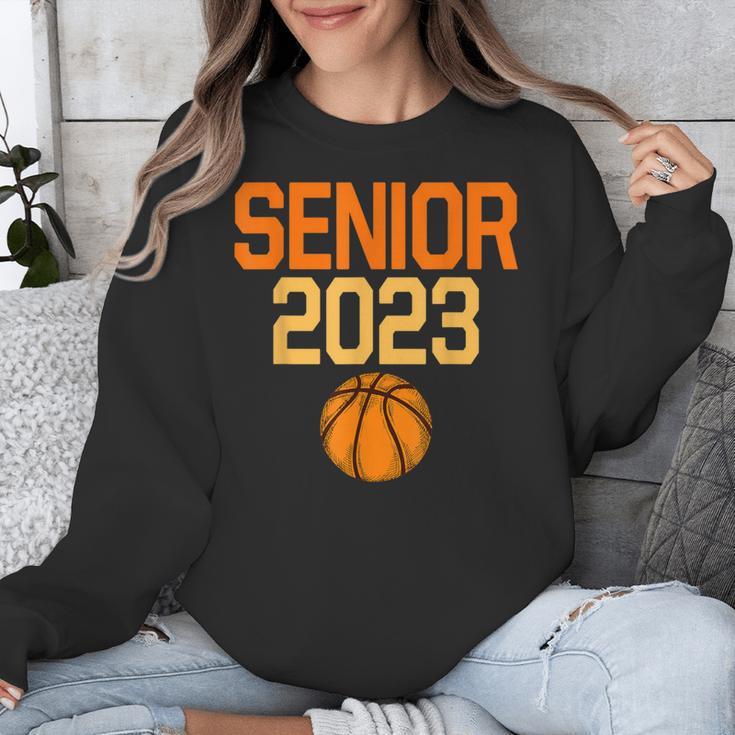 Graduate Senior Class 2023 Basketball Player Graduation Grad Unisex Sweatshirt