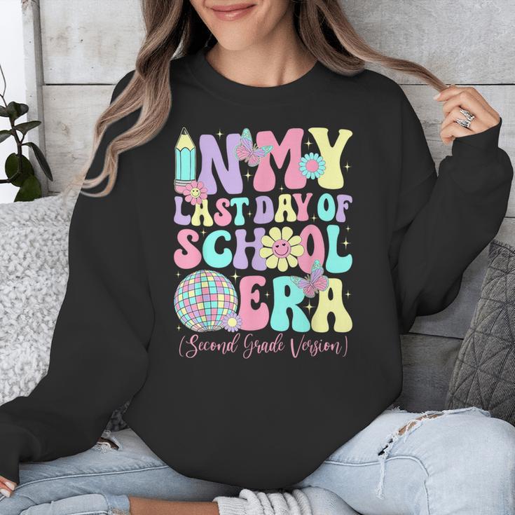 Groovy In My Last Day Of School Era Second Grade Graduation Unisex Sweatshirt