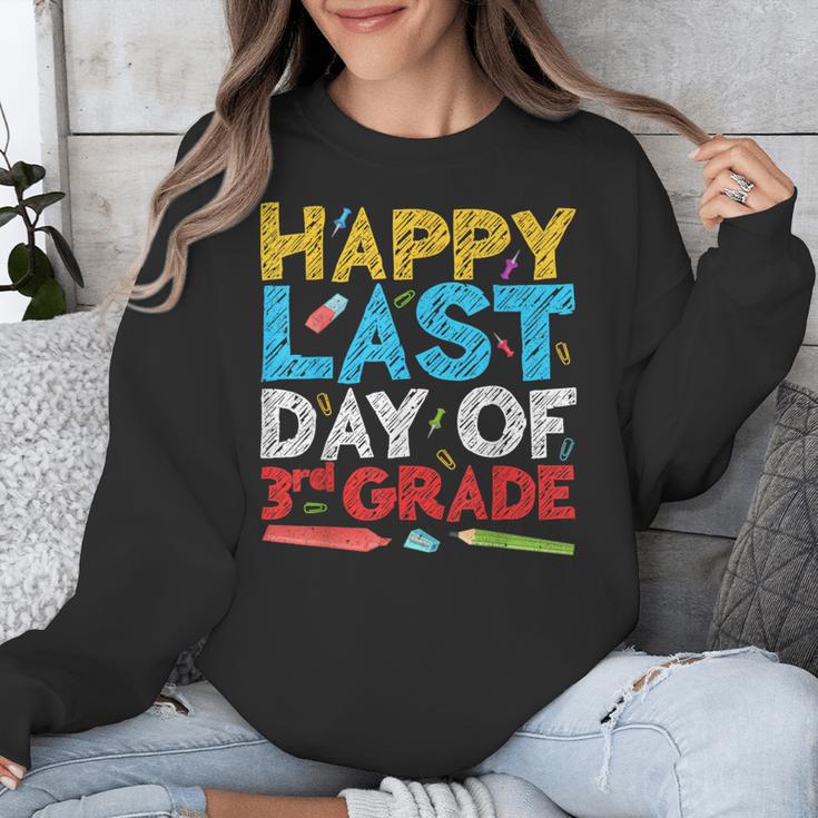 Happy Last Day Of 3rd Grade Shirt Third Grade Graduation Unisex Sweatshirt