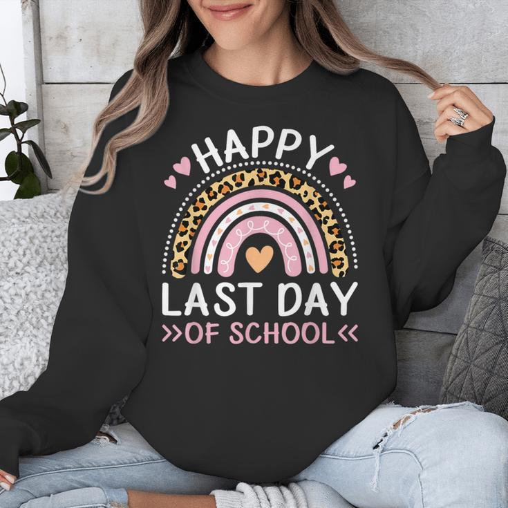 HAPPY LAST OF DAY SCHOOL Rainbow Teacher Student Graduation Men Women Girls Kids Unisex Sweatshirt