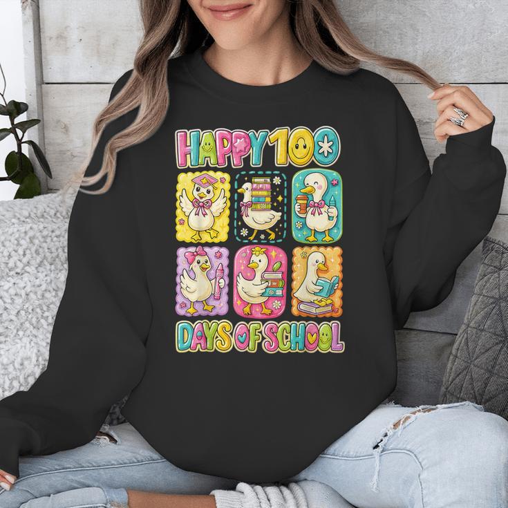 HUGvyn Happy 100 Days Of School Teacher Goose Preppy Books Unisex Sweatshirt