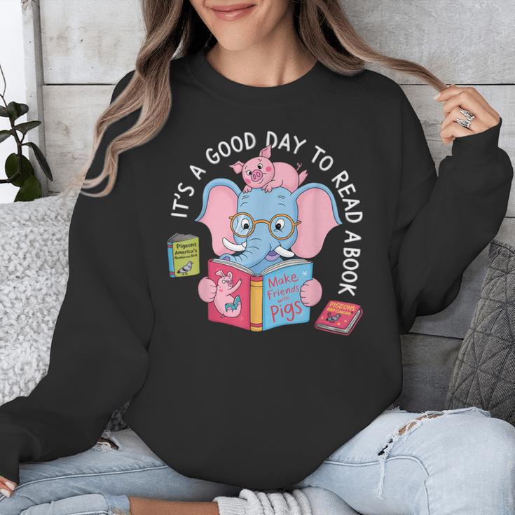 Its A Good Day To Read A Book Cute Elephant And Pig Edition Unisex Sweatshirt Its A Good Day To Read A Book Cute Elephant And Pig Edition Unisex Sweatshirt
