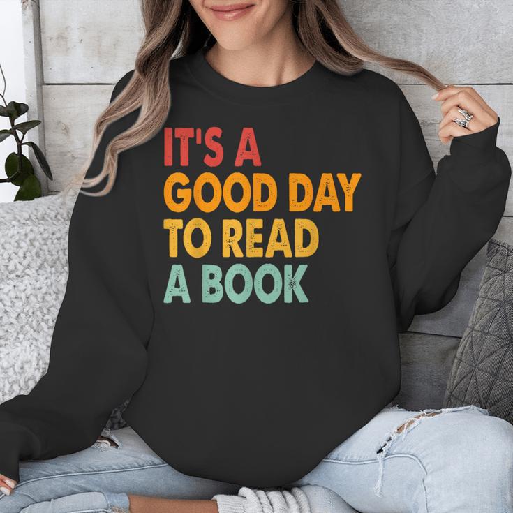 It's A Good Day To Read A Book Retro Vintage Teacher Unisex Sweatshirt