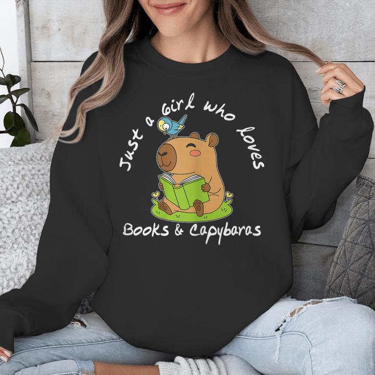 Just a Girl Who Loves Books And Capybaras Unisex Sweatshirt