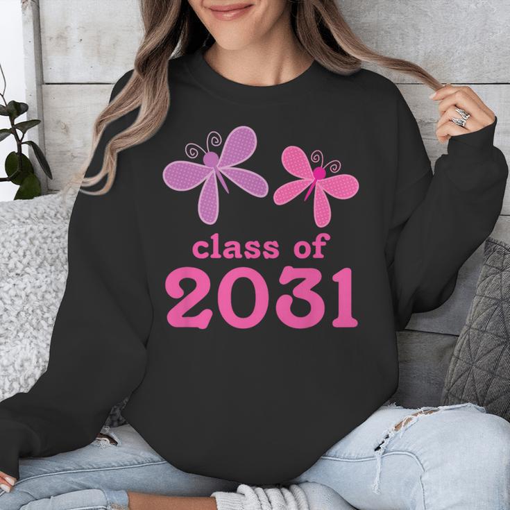 Kids Class Of 2031 Kindergarten Girls Graduation T-Shirt Unisex Sweatshirt