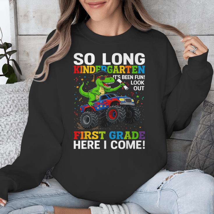 Kindergarten Graduate 2025 Kindergarten Graduation Dino Trex Unisex Sweatshirt