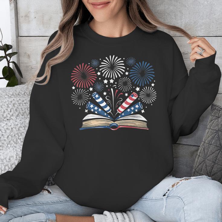Librarian 4th July Book Lover Bookworm Patriotic Books Unisex Sweatshirt
