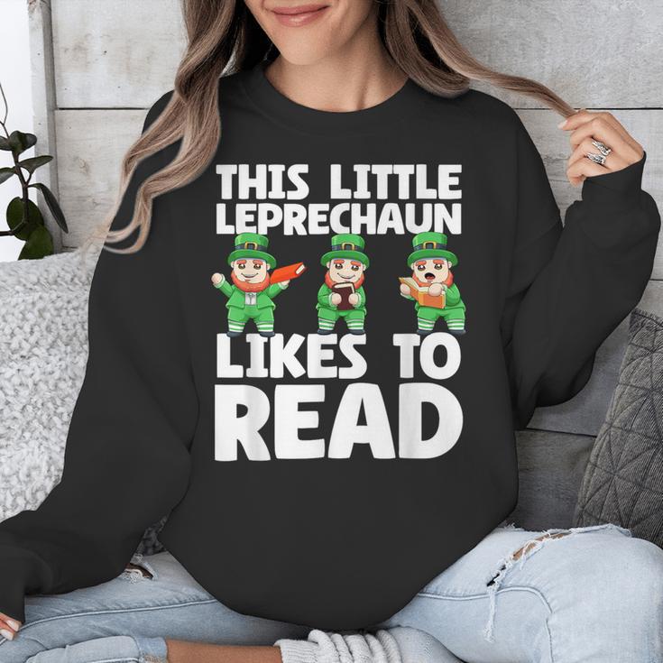 This Little Leprechaun Likes To Read St Patrick's Day Book Unisex Sweatshirt