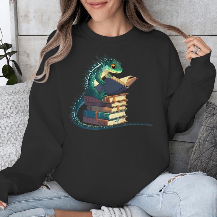 Lizard Reading Book Librarian Bookworm Reader Read Unisex Sweatshirt