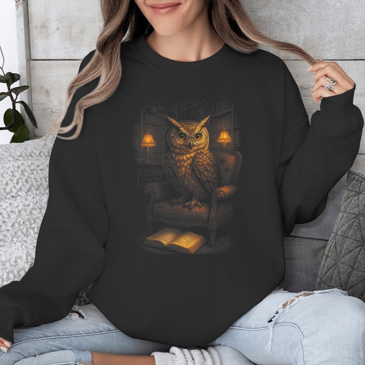 Owl Library Books Wisdom Reading Vintage Scholar Unisex Sweatshirt