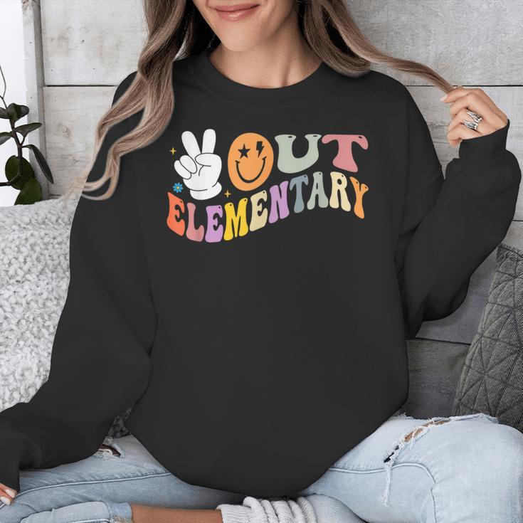 Peace Out Elementary Graduation Graduate Class Of 2025 Unisex Sweatshirt