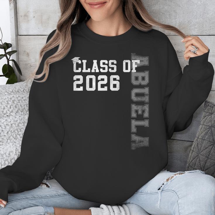 Proud Abuela Of A 2026 Graduate Grad Senior Graduation Unisex Sweatshirt