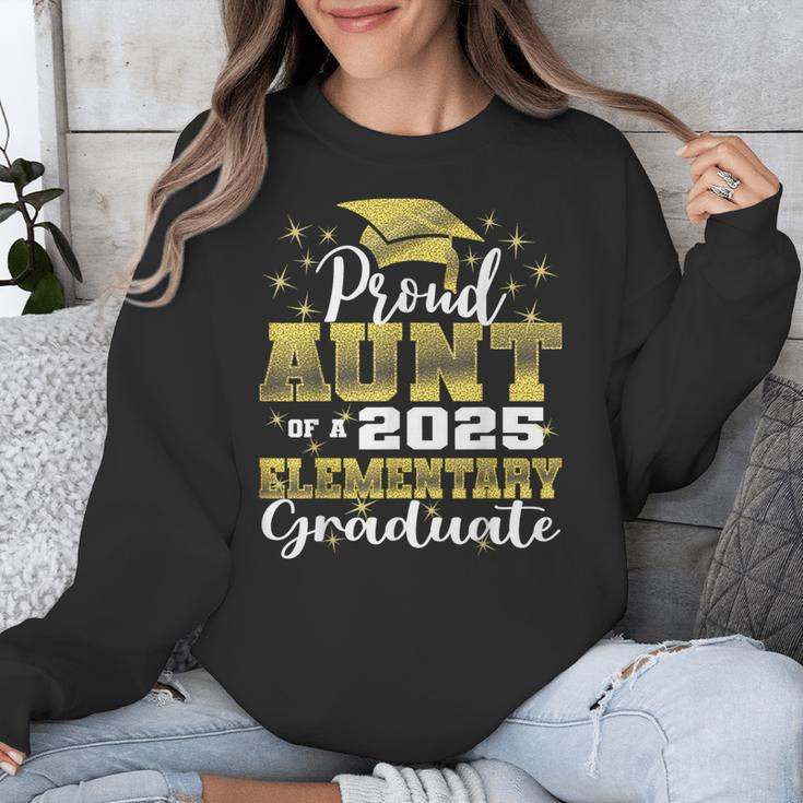 Proud Aunt Of 5th Grade Graduate 2025 Elementary Graduation Unisex Sweatshirt