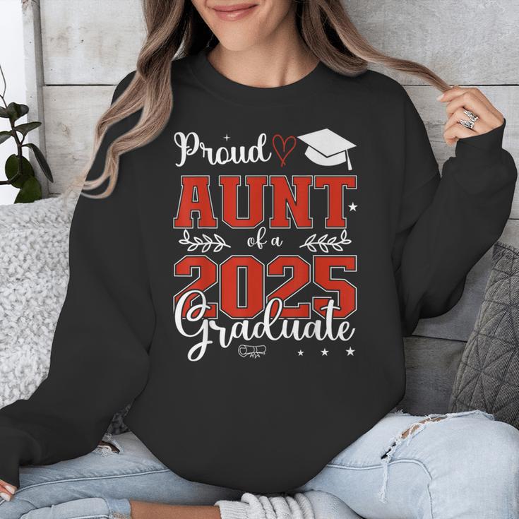 Proud Aunt Of a Class Of 2025 Graduate For Graduation Unisex Sweatshirt