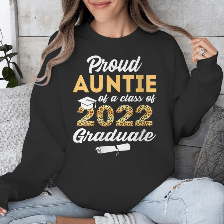 Proud Auntie Of 2022 Graduate Class 2022 Graduation Leopard Unisex Sweatshirt
