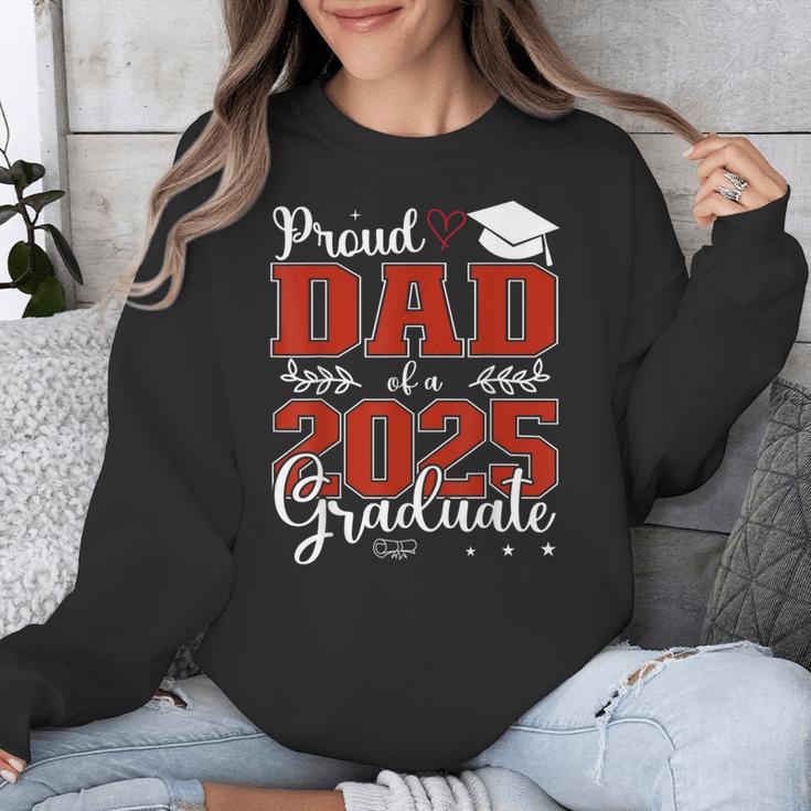 Proud Dad Of a Class Of 2025 Graduate For Graduation Unisex Sweatshirt