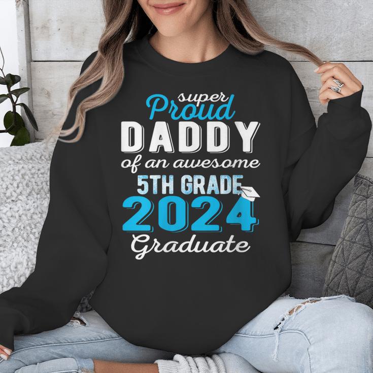 Proud Daddy Of 5th Grade Graduate 2024 Family Graduation Unisex Sweatshirt
