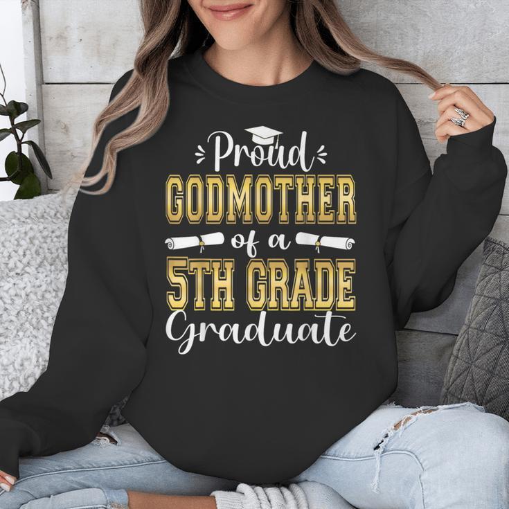 Proud Godmother Of 5th Grade Graduate 2023 Family Graduation Unisex Sweatshirt