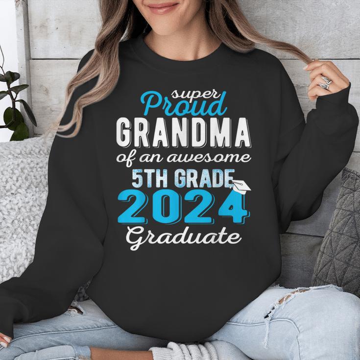 Proud Grandma Of 5th Grade Graduate 2024 Family Graduation Unisex Sweatshirt