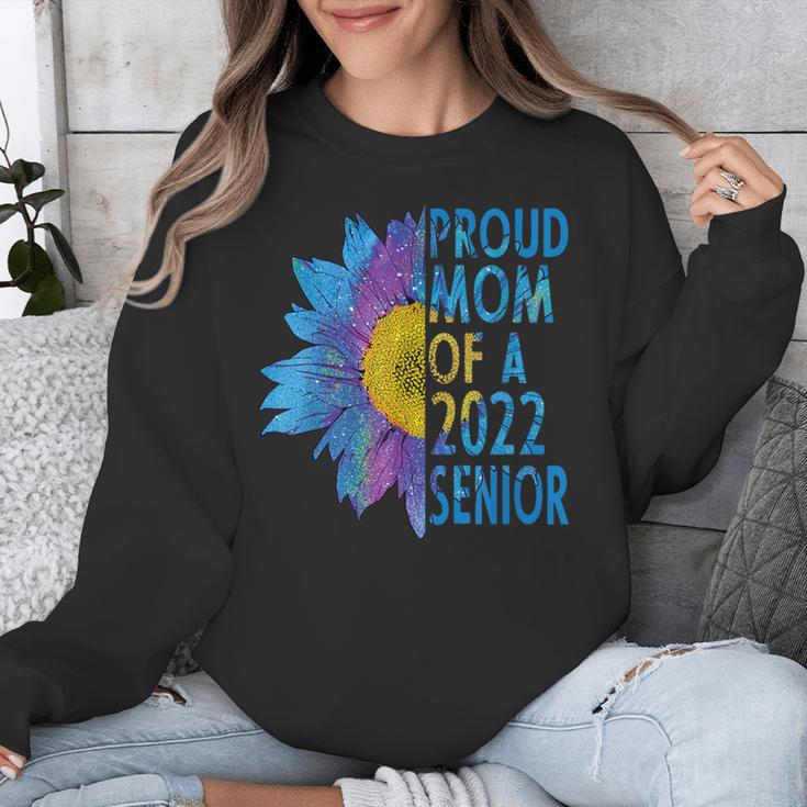 Proud Mom Of a 2022 Senior Shirt Graduation 2022 Women's Unisex Sweatshirt