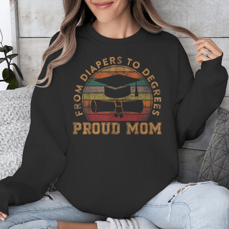 Proud Mom Of a 2023 Graduate Mother Senior Graduation Unisex Sweatshirt