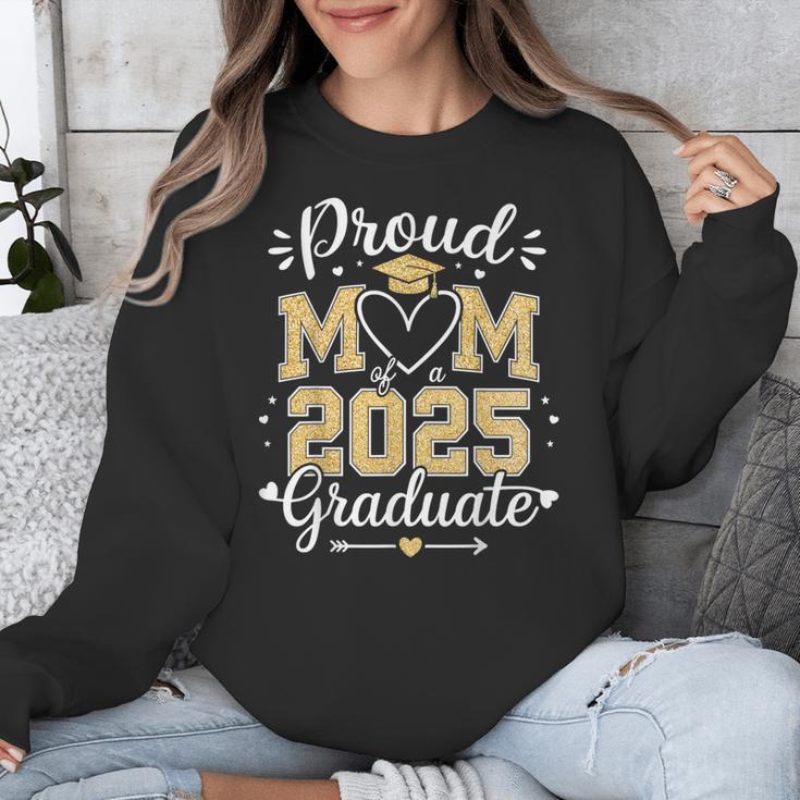 Proud Mom Of a 2025 Graduate Class Of 2025 Graduation Unisex Sweatshirt